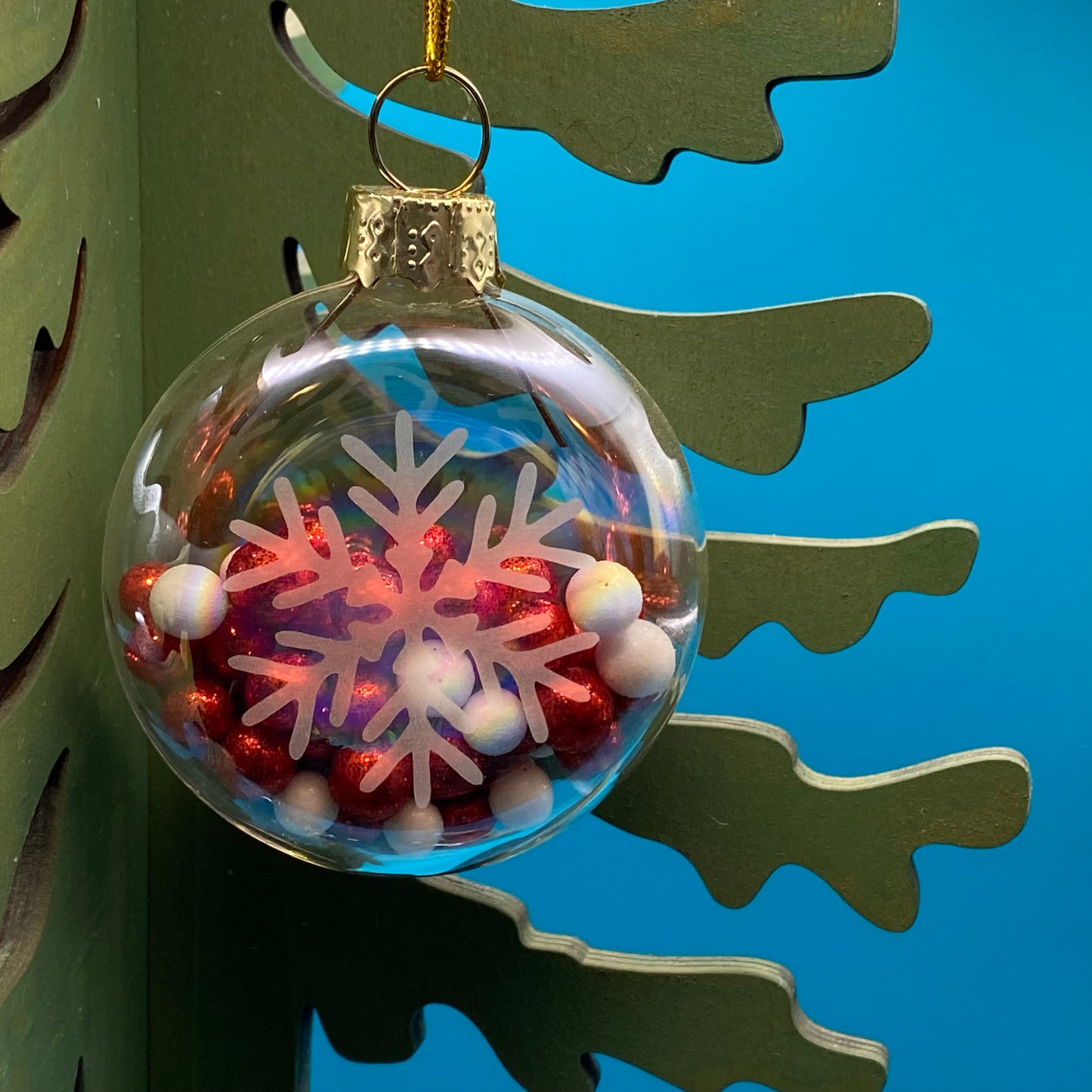 2" Small Thin Snowflake, Red & White Fill
