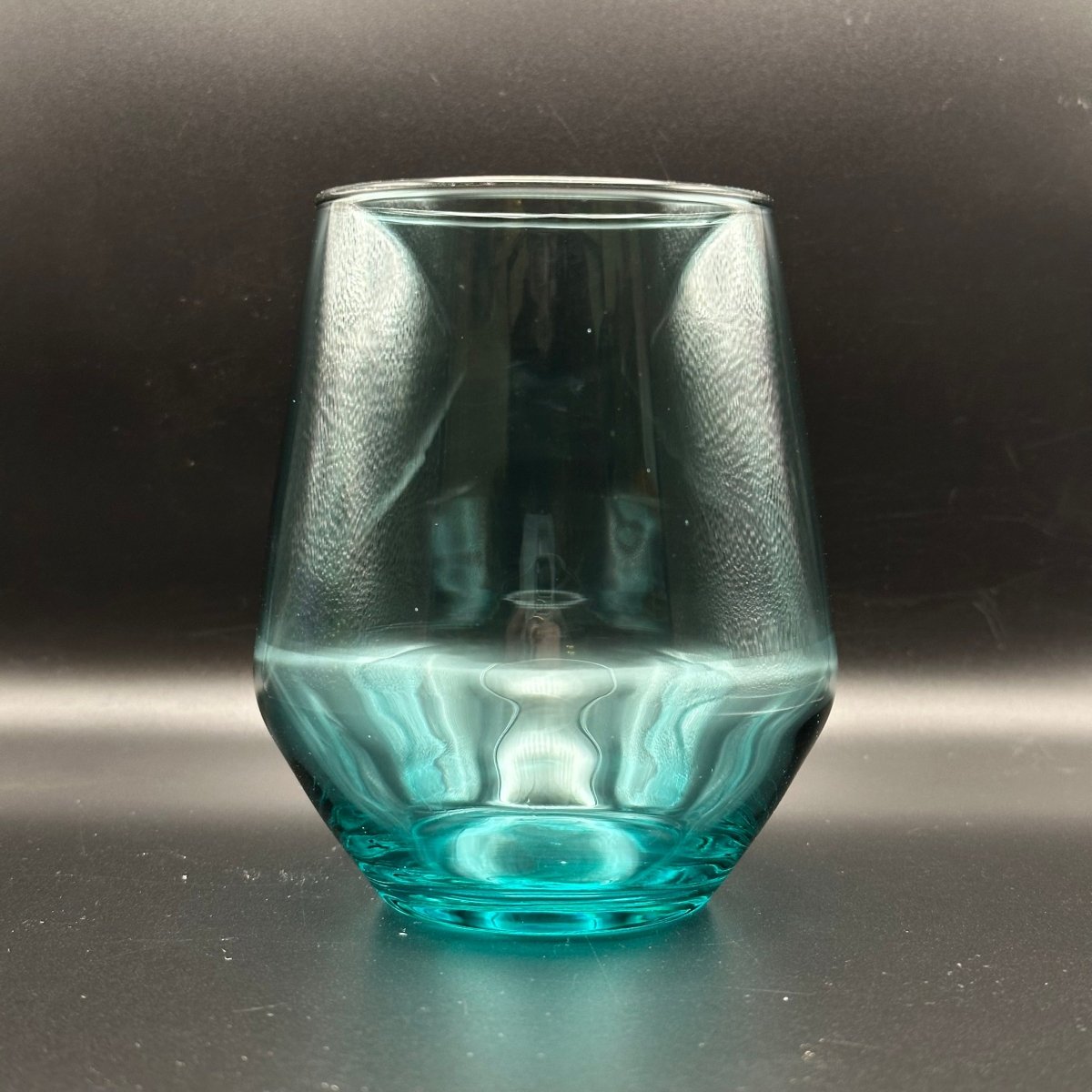 Custom Stemless Wine Glass - Crosby Girls Crafts